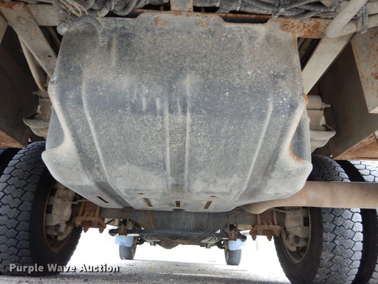 image for item GB9886 2008 Sterling 5500  bucket truck