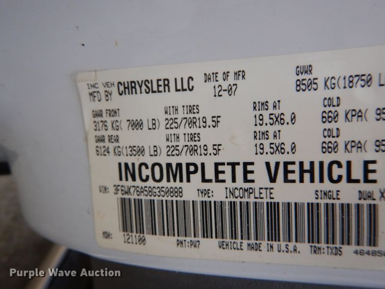 image for item GB9886 2008 Sterling 5500  bucket truck