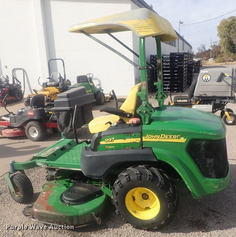 image for item GN9195 John Deere 997 ZTrak  ZTR lawn mower