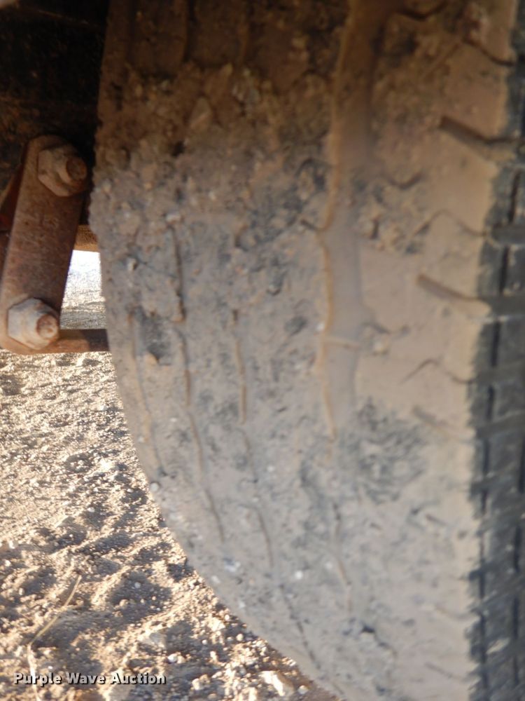 image for item GQ9872 2017 H&H 7X12 utility trailer