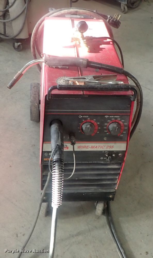 image for item GX9712 Lincoln Wirematic 255 wire feed welder
