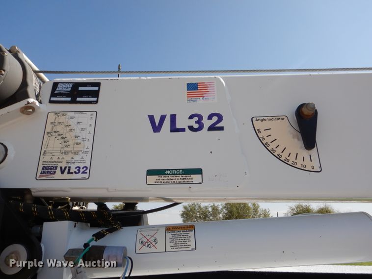 image for item HC9134 2013 Ford F450 Super Duty  utility truck with crane