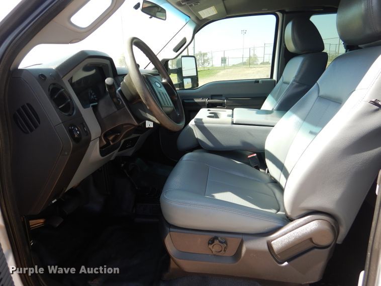 image for item HC9134 2013 Ford F450 Super Duty  utility truck with crane