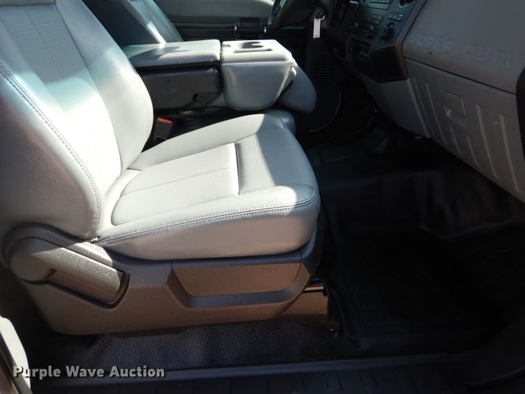 image for item HC9134 2013 Ford F450 Super Duty  utility truck with crane