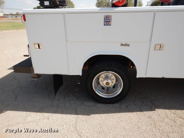 image for item HC9134 2013 Ford F450 Super Duty  utility truck with crane