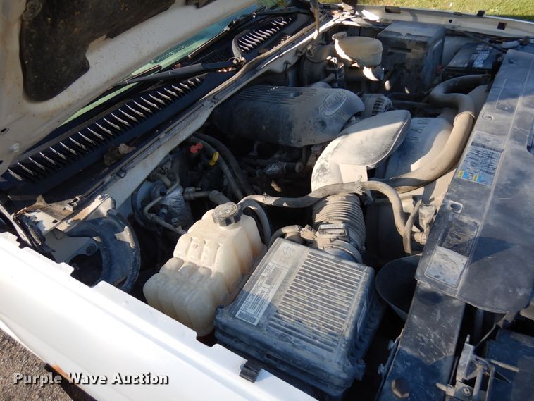 image for item HD9031 2003 Chevrolet Silverado 1500  Ext. Cab pickup truck