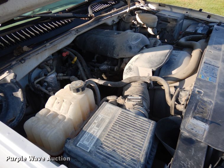 image for item HD9031 2003 Chevrolet Silverado 1500  Ext. Cab pickup truck