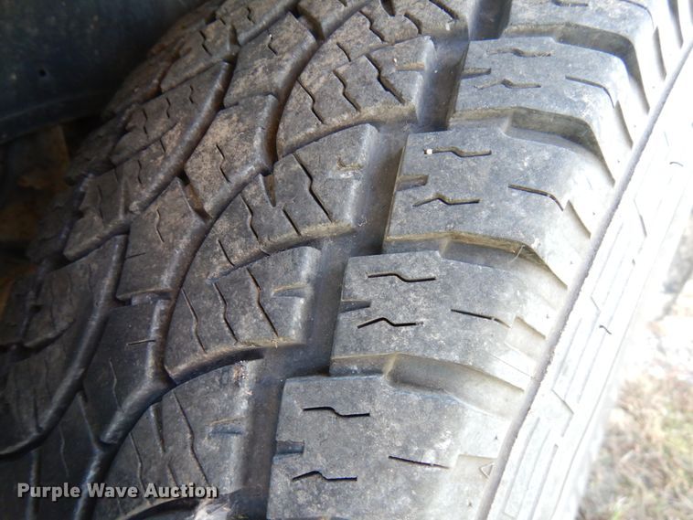 image for item HD9031 2003 Chevrolet Silverado 1500  Ext. Cab pickup truck