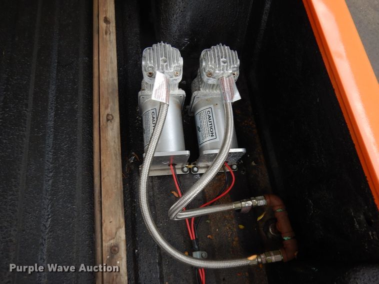 image for item HD9152 1995 GMC Sonoma  Ext. Cab pickup truck