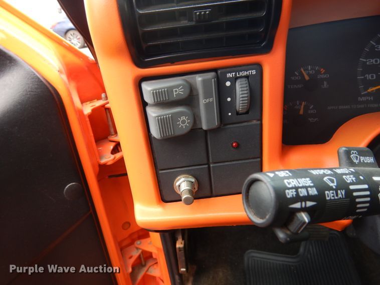 image for item HD9152 1995 GMC Sonoma  Ext. Cab pickup truck