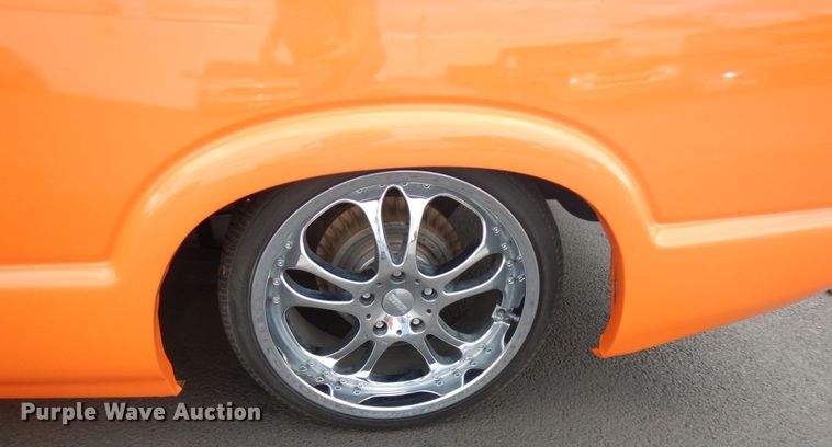 image for item HD9152 1995 GMC Sonoma  Ext. Cab pickup truck