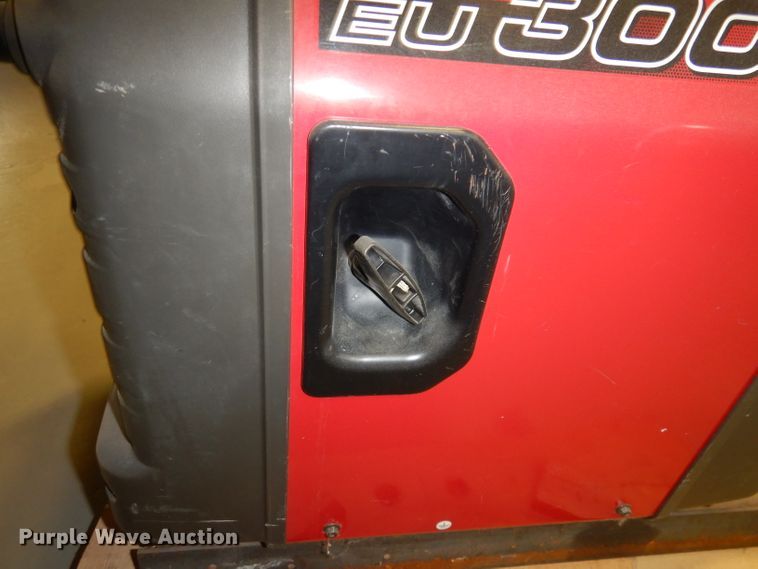 image for item HE9292 Honda EU3000 generator