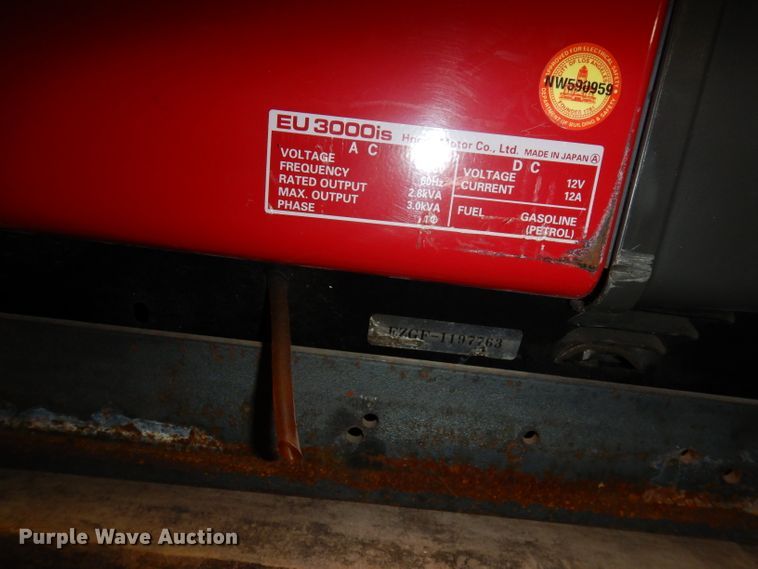 image for item HE9292 Honda EU3000 generator