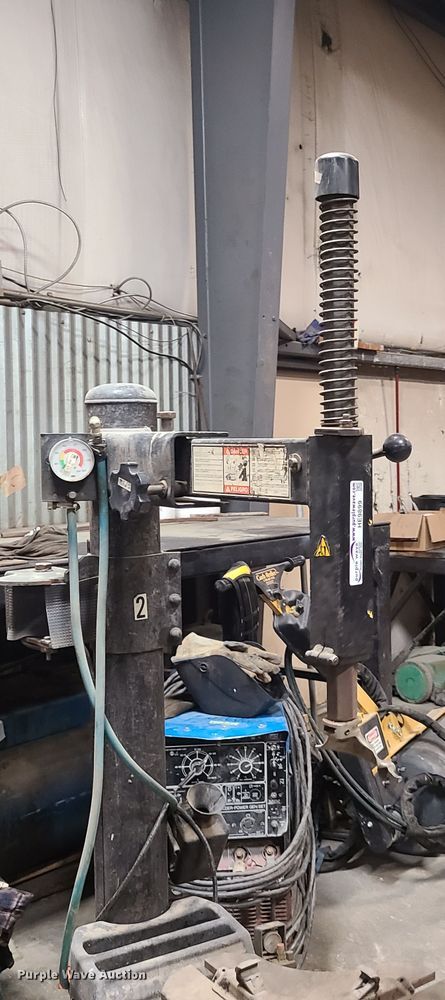 image for item HE9899 JBC tire machine