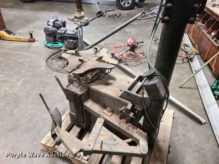 image for item HE9899 JBC tire machine