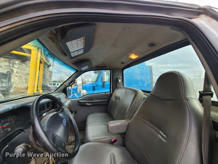 image for item HE9948 2008 Ford F650 Super Duty  truck cab and chassis