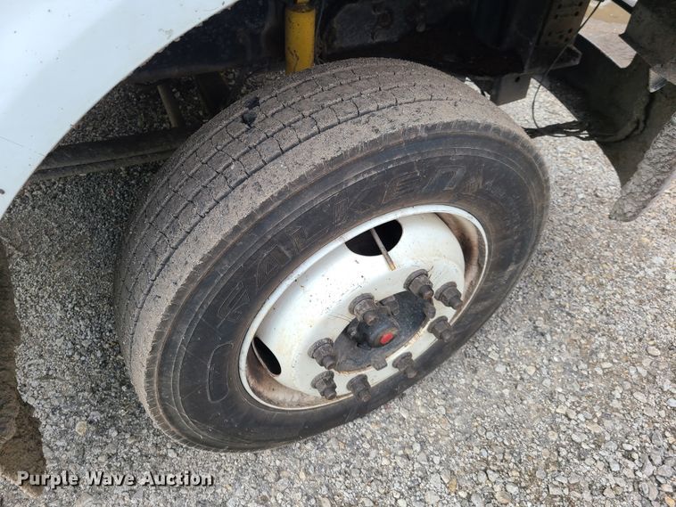 image for item HE9948 2008 Ford F650 Super Duty  truck cab and chassis