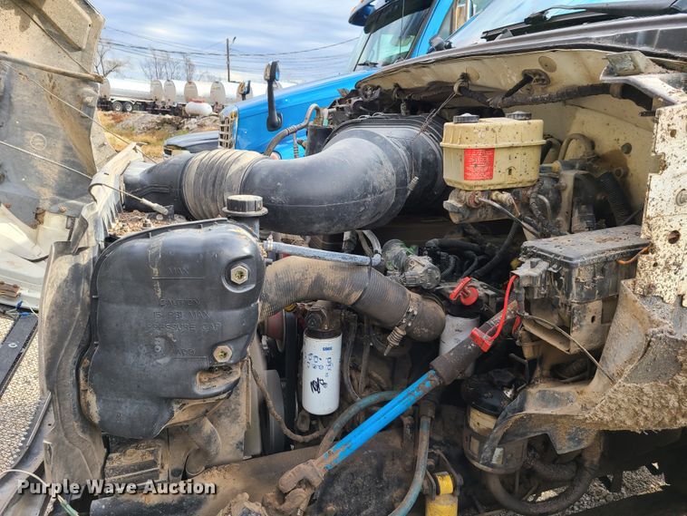 image for item HE9948 2008 Ford F650 Super Duty  truck cab and chassis