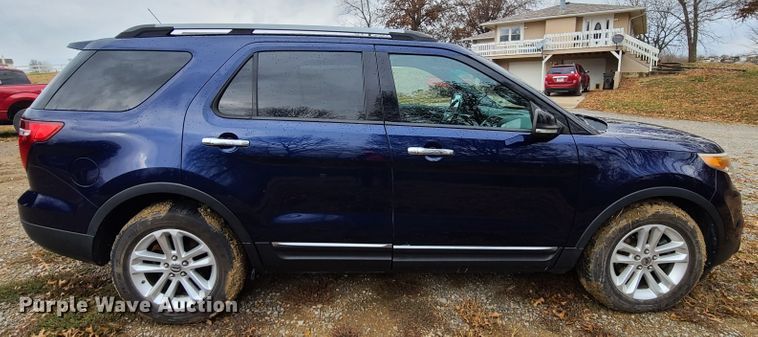 image for item HE9983 2011 Ford Explorer XLT  SUV