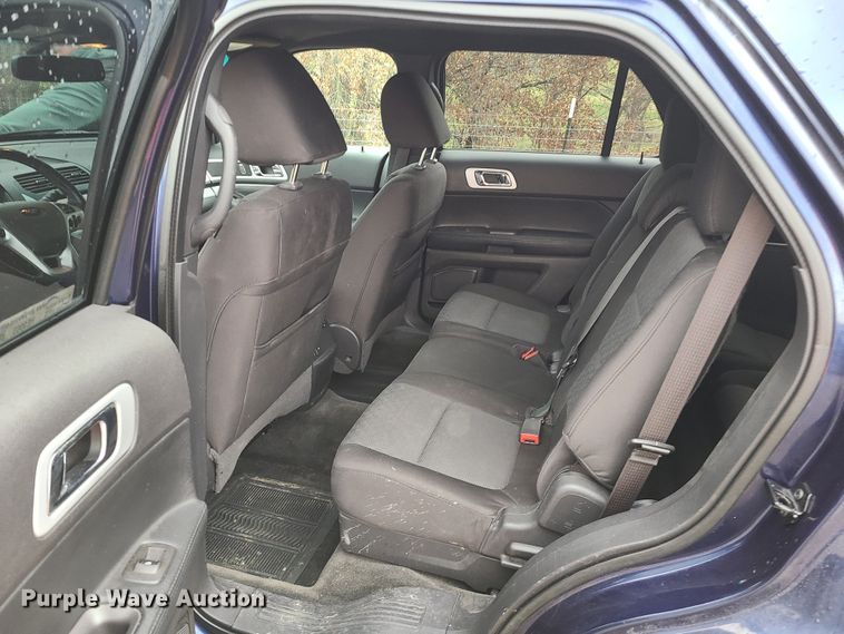 image for item HE9983 2011 Ford Explorer XLT  SUV