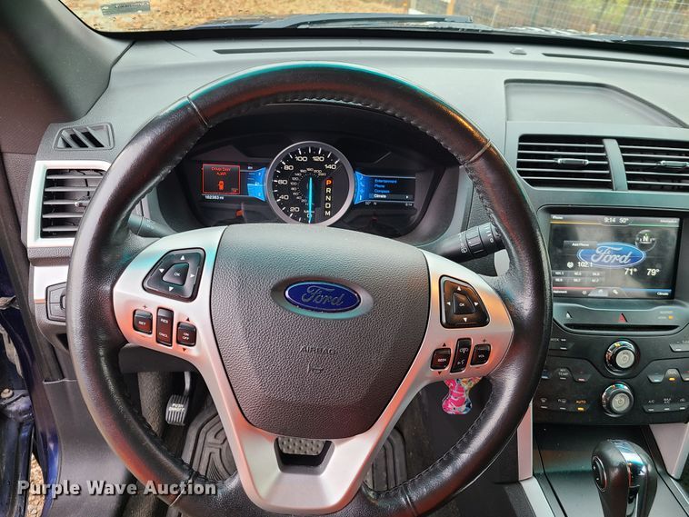 image for item HE9983 2011 Ford Explorer XLT  SUV