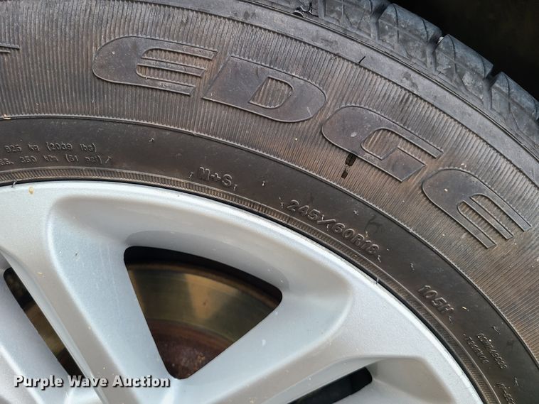 image for item HE9983 2011 Ford Explorer XLT  SUV