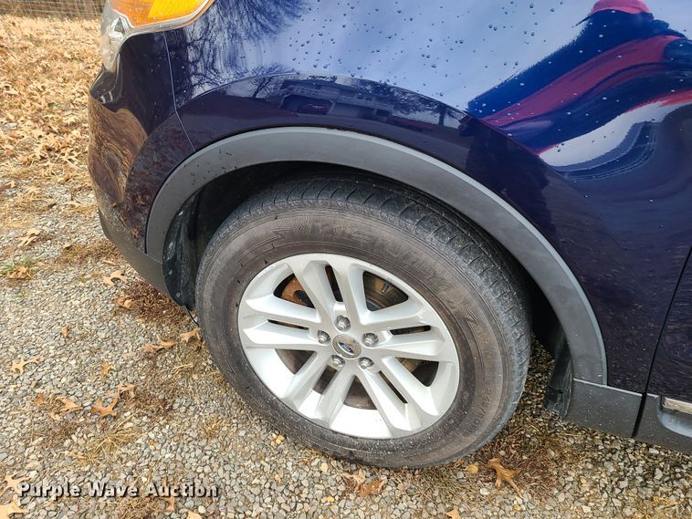 image for item HE9983 2011 Ford Explorer XLT  SUV