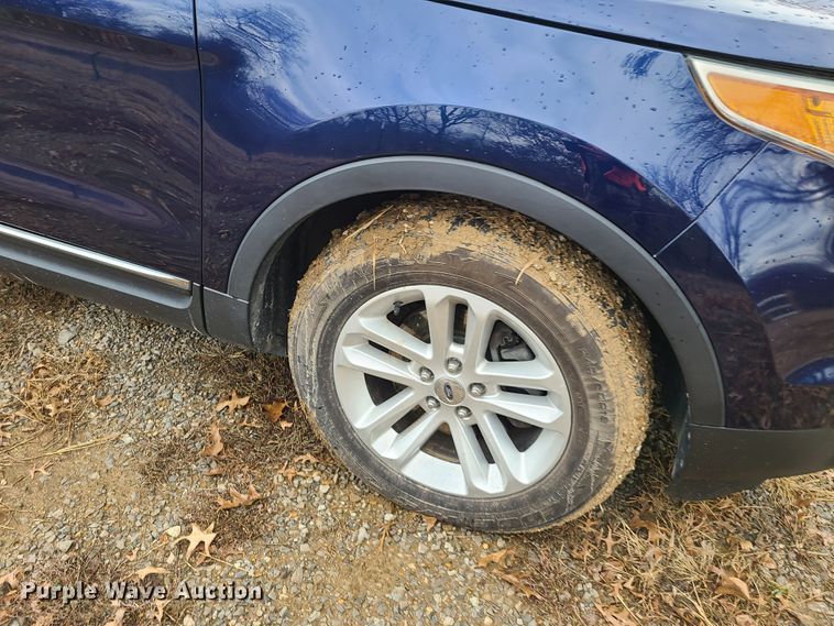 image for item HE9983 2011 Ford Explorer XLT  SUV