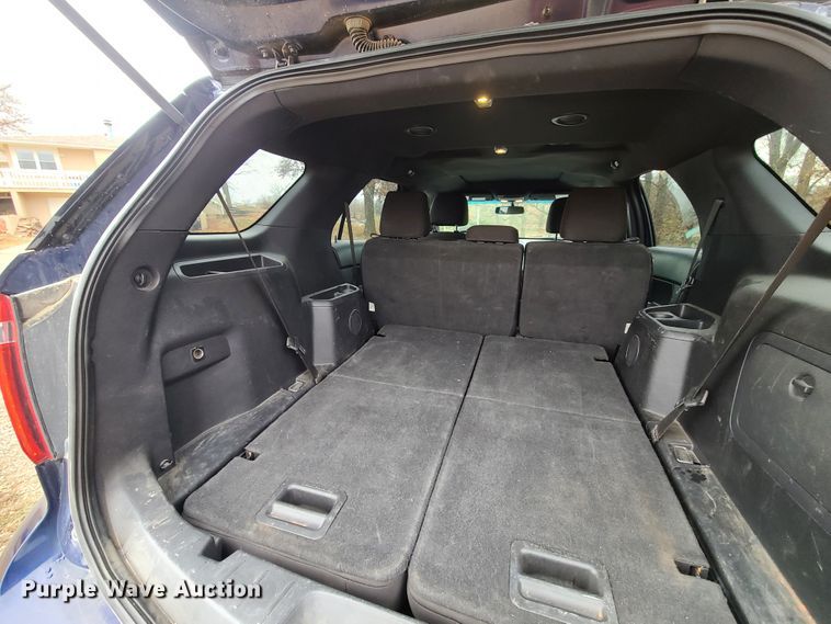 image for item HE9983 2011 Ford Explorer XLT  SUV