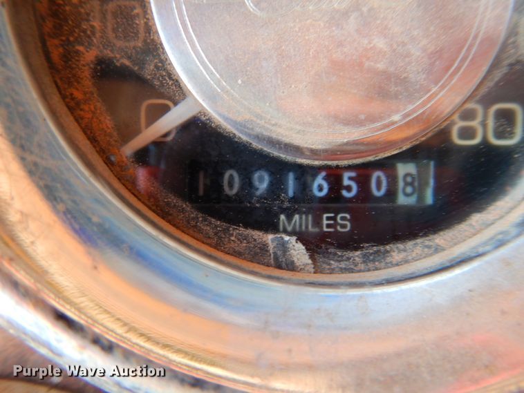 image for item HI9010 2000 Peterbilt 379  semi truck