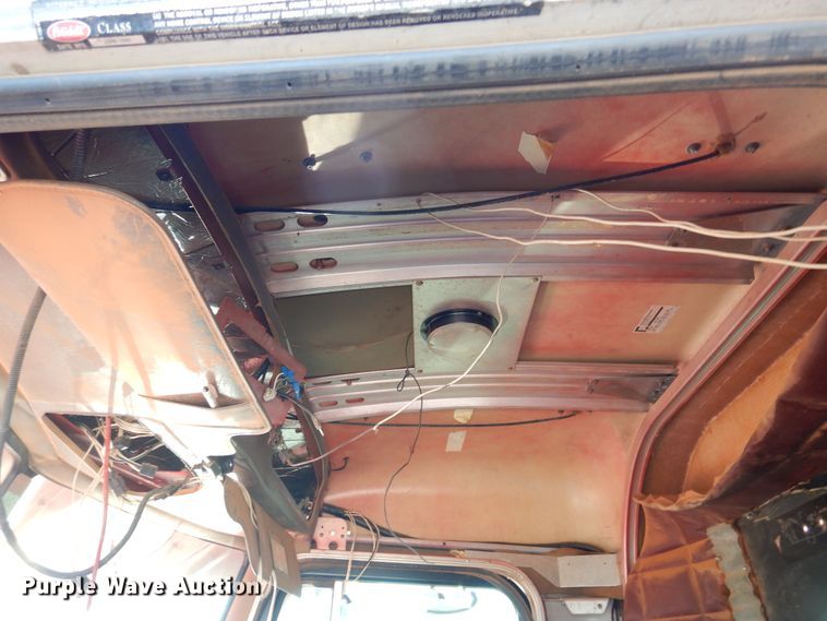 image for item HI9010 2000 Peterbilt 379  semi truck