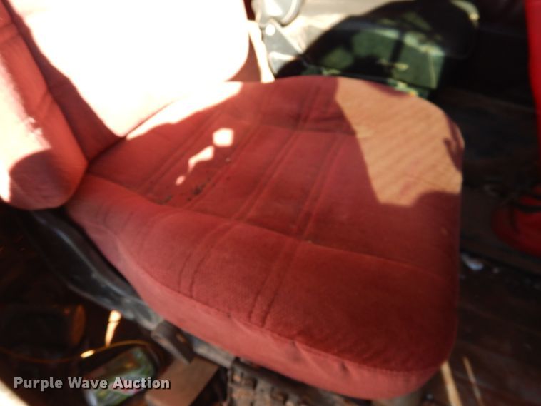 image for item HI9010 2000 Peterbilt 379  semi truck