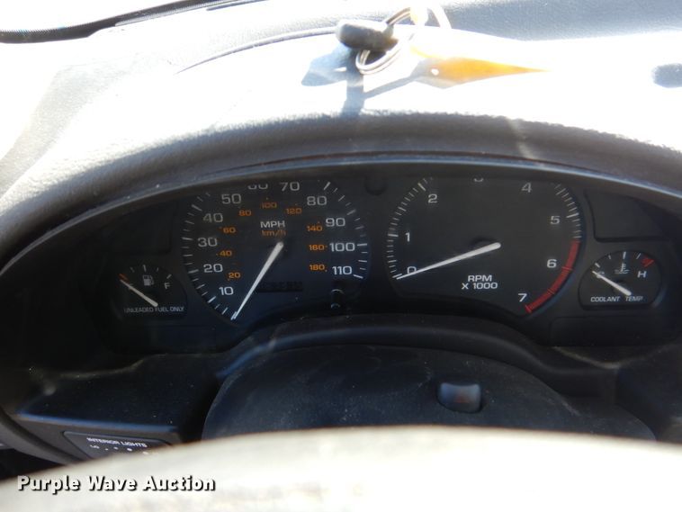 image for item HK9525 1999 Saturn SC SC1