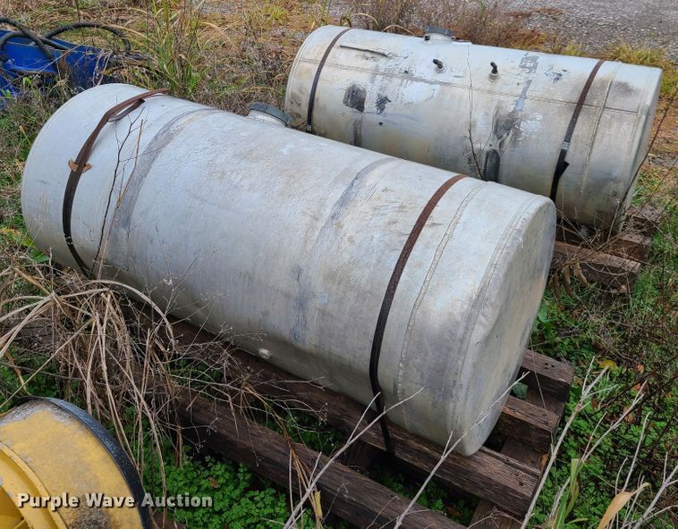 image for item HM9297 (2) aluminum fuel tanks