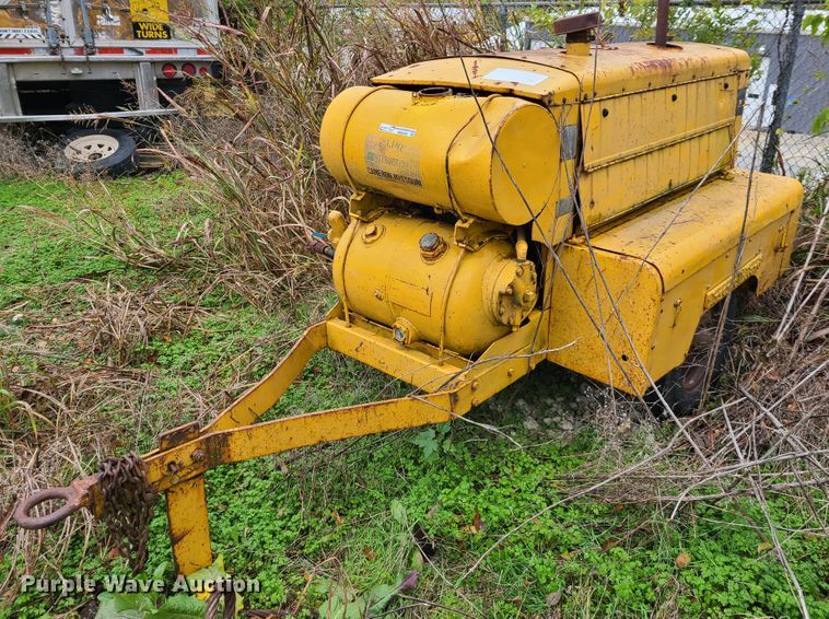 image for item HM9298 Ingersoll Rand GR105 air compressor