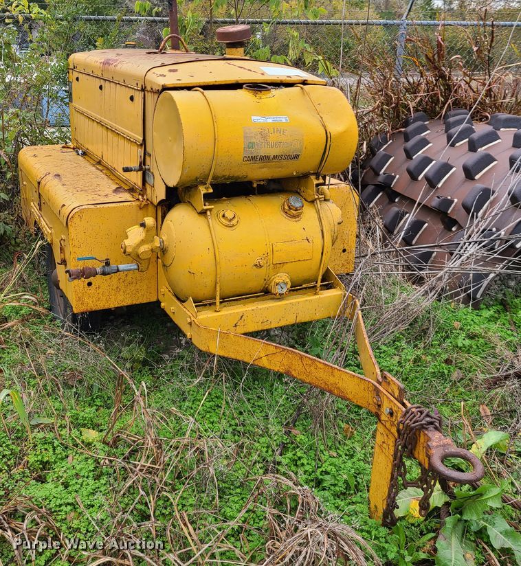 image for item HM9298 Ingersoll Rand GR105 air compressor