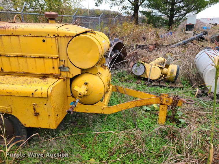 image for item HM9298 Ingersoll Rand GR105 air compressor