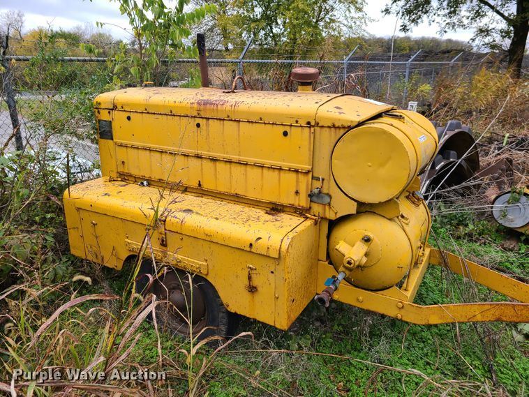 image for item HM9298 Ingersoll Rand GR105 air compressor