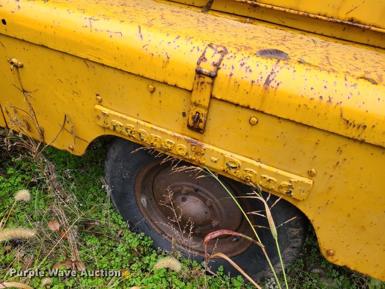 image for item HM9298 Ingersoll Rand GR105 air compressor