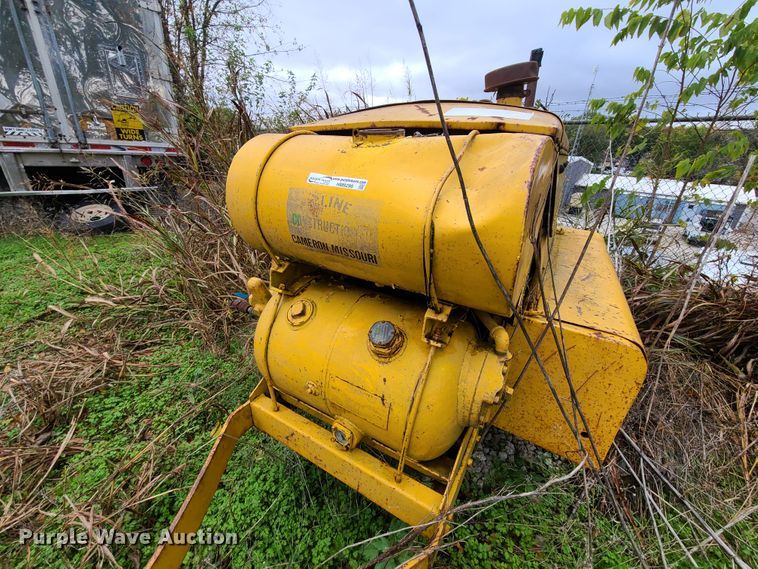 image for item HM9298 Ingersoll Rand GR105 air compressor