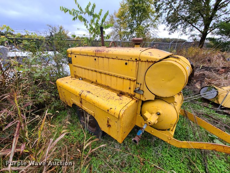 image for item HM9298 Ingersoll Rand GR105 air compressor