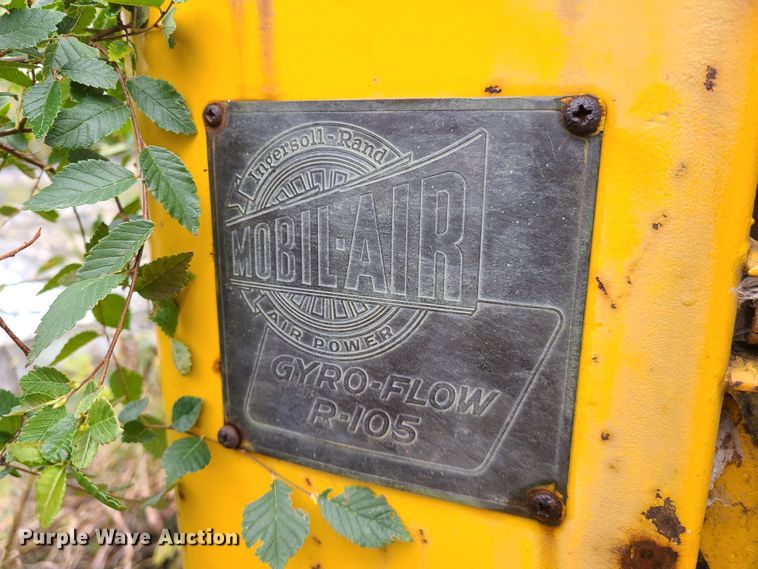 image for item HM9298 Ingersoll Rand GR105 air compressor