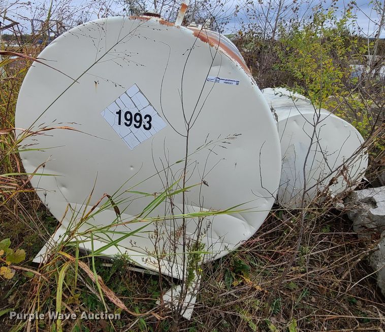 image for item HM9301 (2) fuel tanks