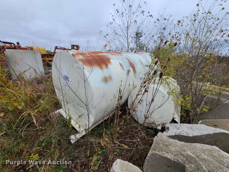 image for item HM9301 (2) fuel tanks