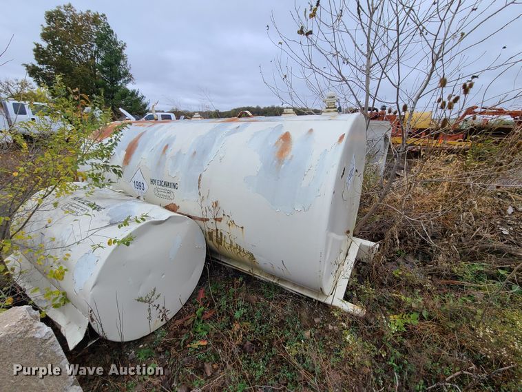 image for item HM9301 (2) fuel tanks