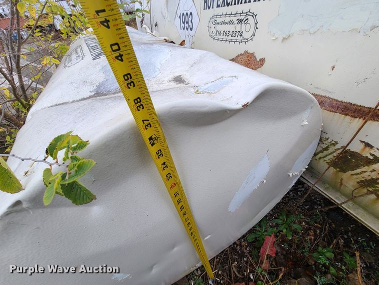 image for item HM9301 (2) fuel tanks