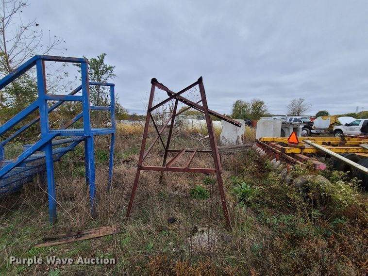 image for item HM9301 (2) fuel tanks