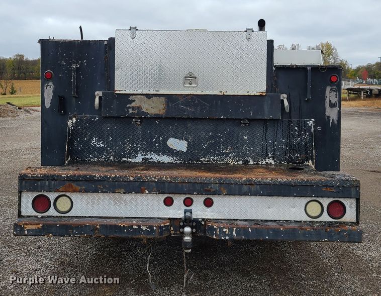 image for item HM9302 2000 Ford F650 Super Duty  utility truck