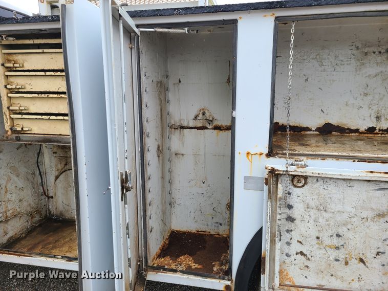 image for item HM9302 2000 Ford F650 Super Duty  utility truck