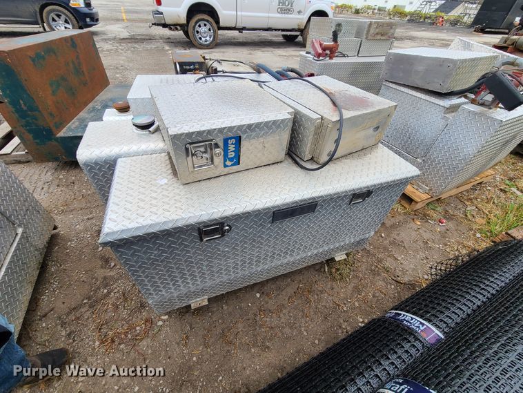 image for item HM9307 (3) aluminum auxiliary fuel tanks/toolboxes